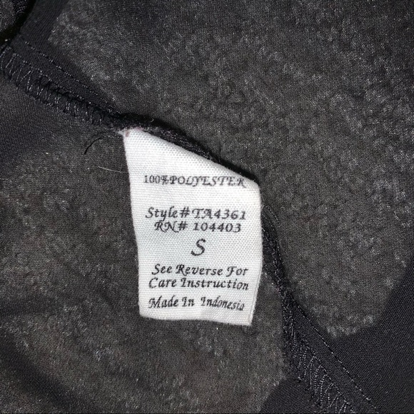 Black and white tank top blouse - Picture 3 of 3